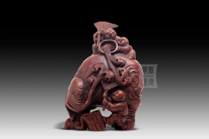 BF-040 ​A Carved Bamboo Figure of 3 Kids washing elephant