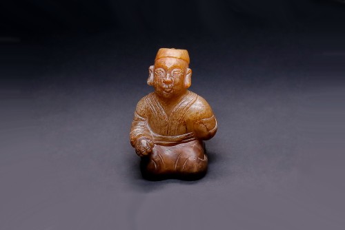 Han-006 玉跪人漢代